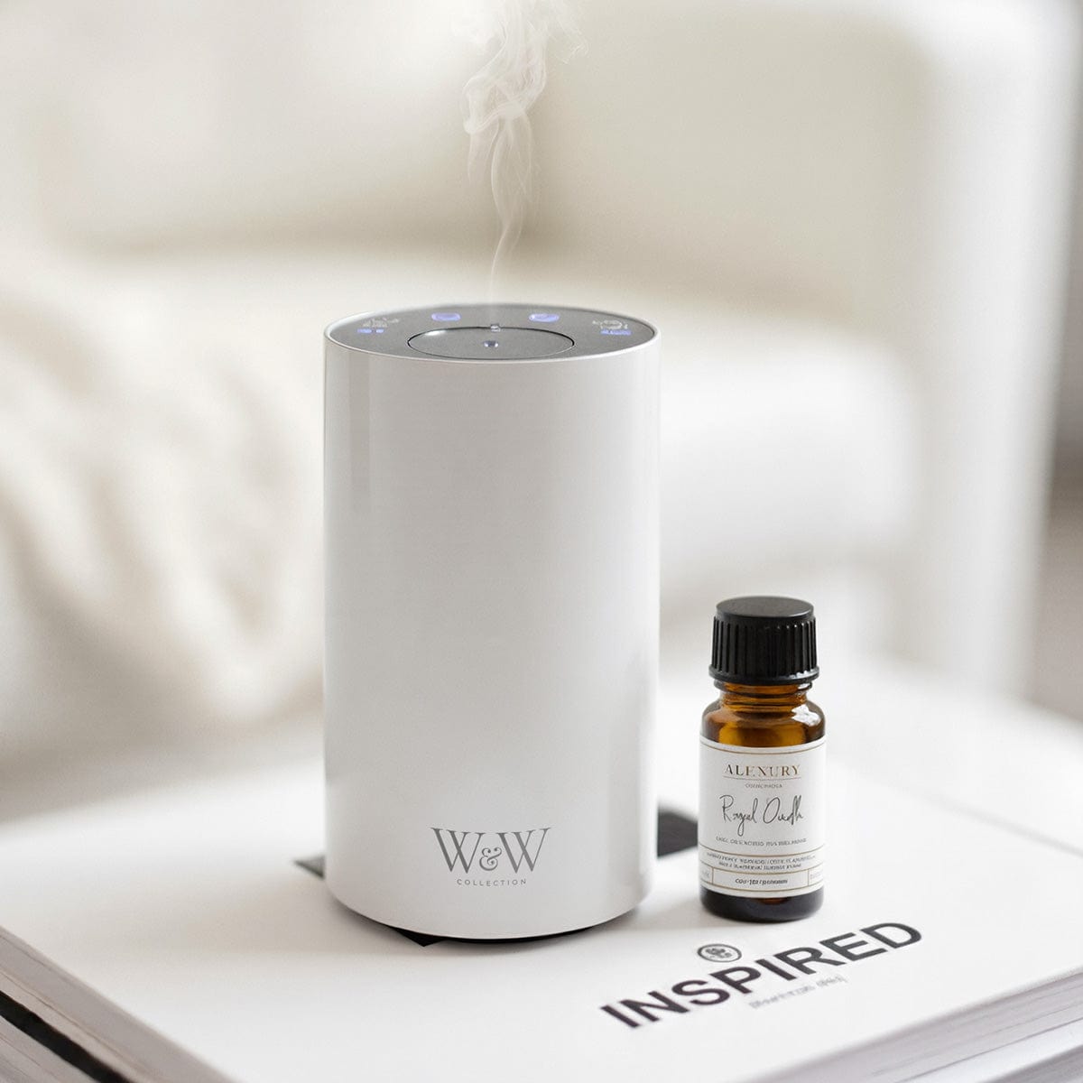 White electronic diffuser for essential oils