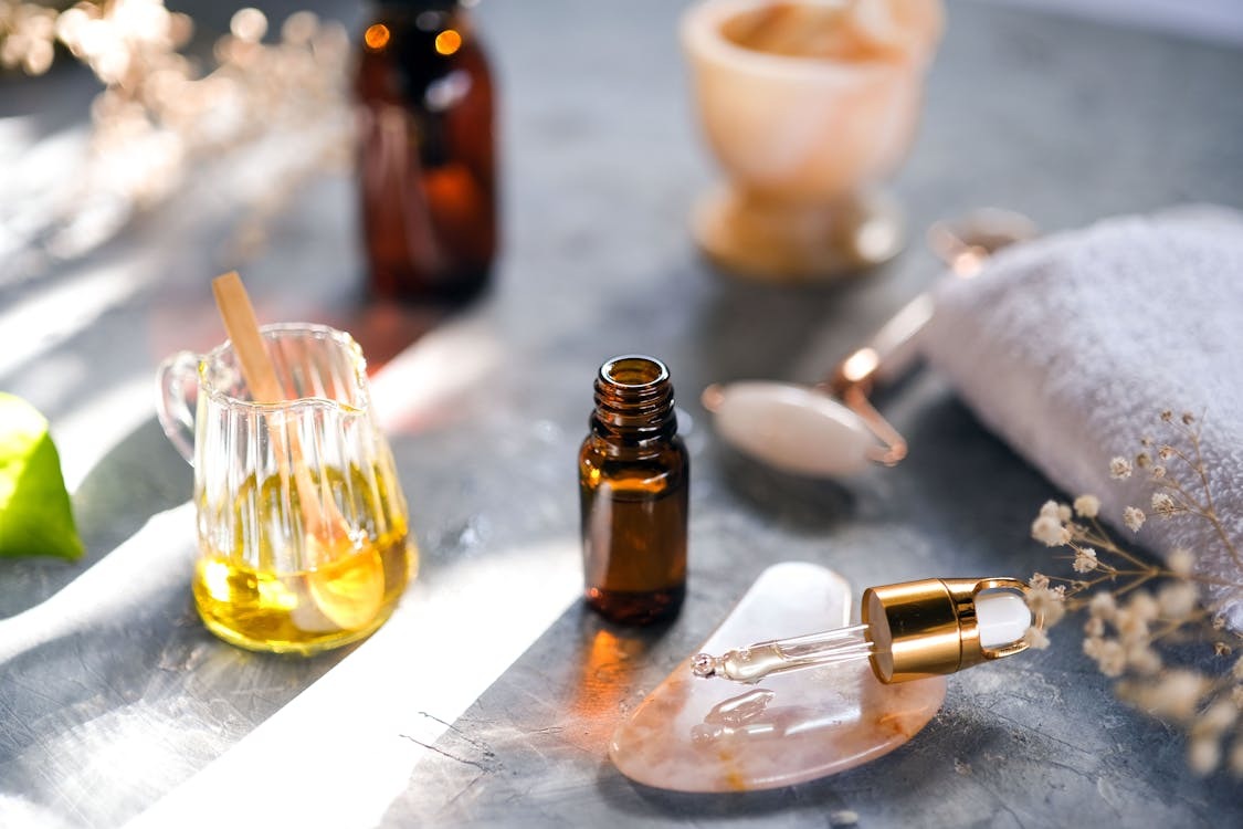 Essential Oil Safety Tips: Dos and Don’ts