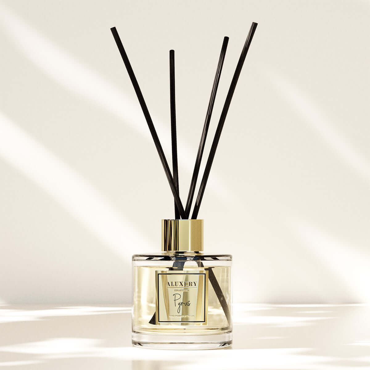 Pyrus luxury reed diffuser with black reeds by Aluxury